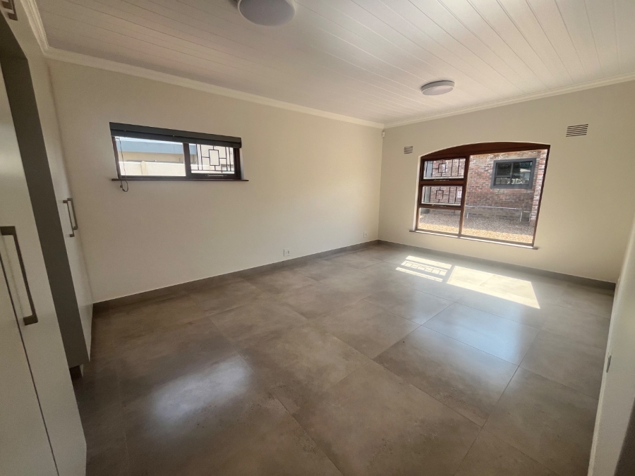 To Let 4 Bedroom Property for Rent in Dormehls Drift Western Cape